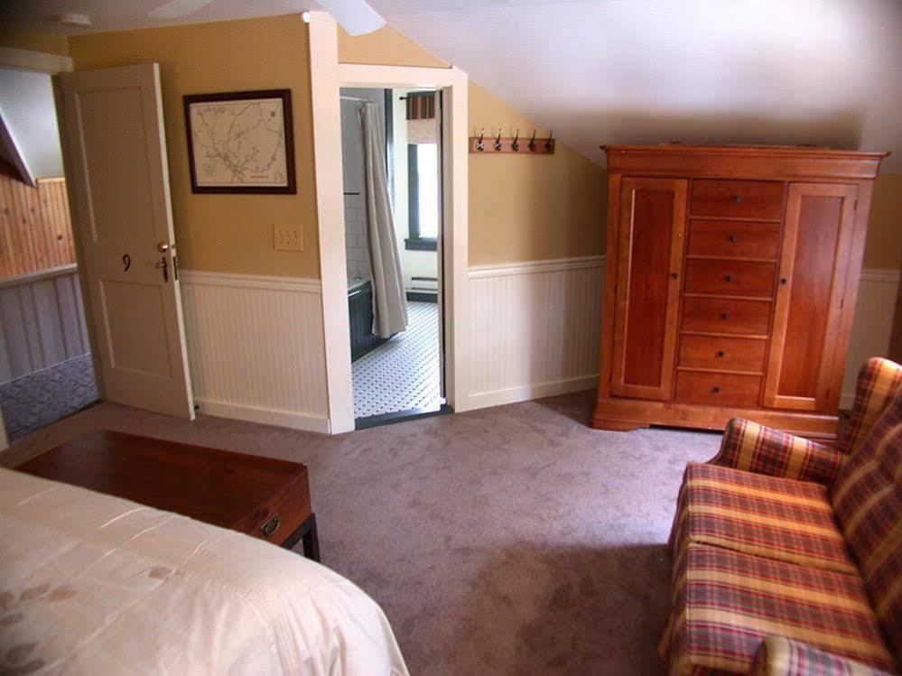 Mountaintop Lodge At Lake NaomiPocono Pines エクステリア 写真