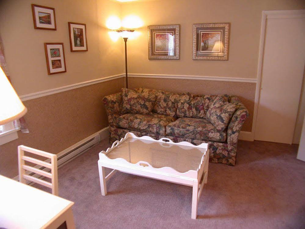 Mountaintop Lodge At Lake NaomiPocono Pines エクステリア 写真