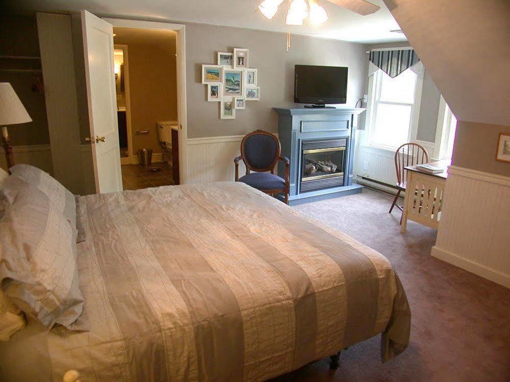 Mountaintop Lodge At Lake NaomiPocono Pines エクステリア 写真